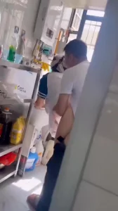 有完整单男厨房操老婆